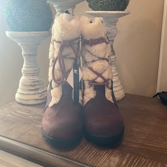 SOREL: GORGEOUS Joan of Arctic Wedge II w/ Shearling - Sz 9 - NIB! - Picture 2 of 8
